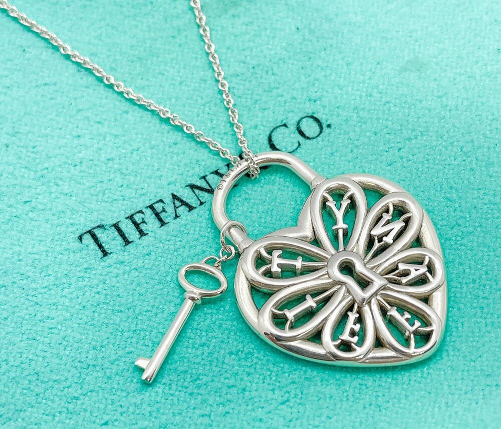 Tiffany & Co Filigree Heart Keyhole Key Pendant Necklace Silver 18" w/ Pouch